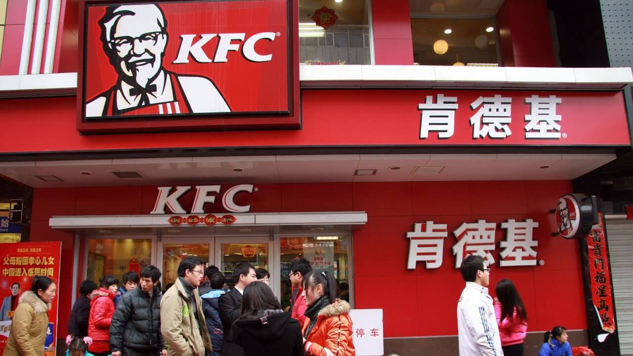 KFC mất một khoảng thời gian dài để lấy lại niềm tin từ khách hàng Trung Quốc